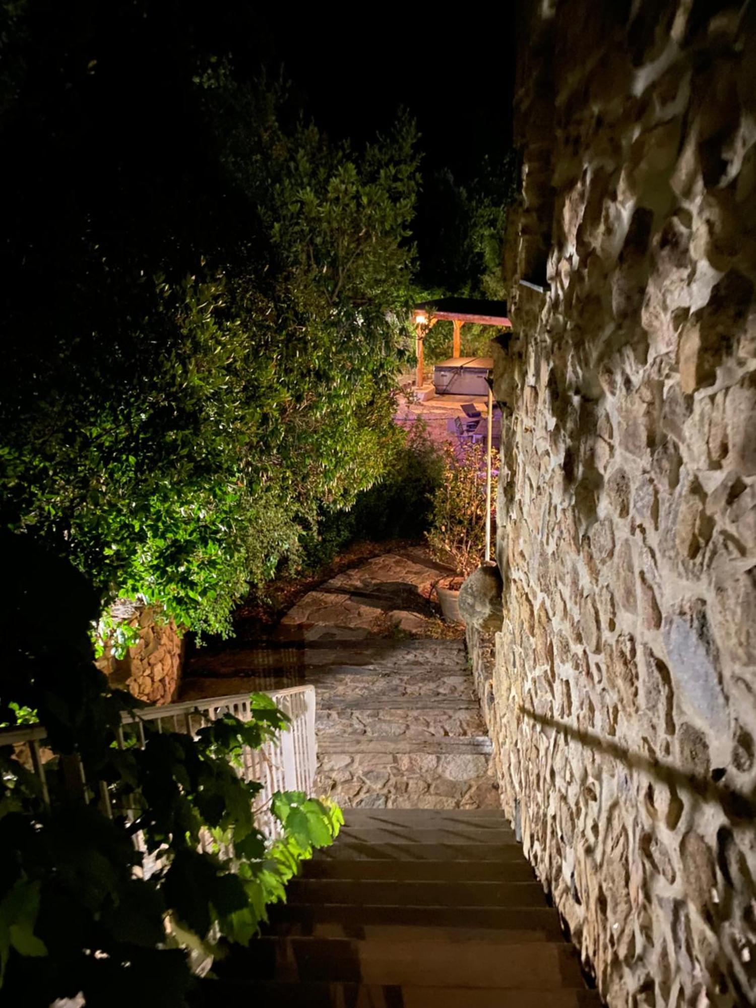 Entre Mer & Maquis, L'Ame De La Corse En Gites De Charme Avec Jacuzzi, Proche Ajaccio Peri Экстерьер фото